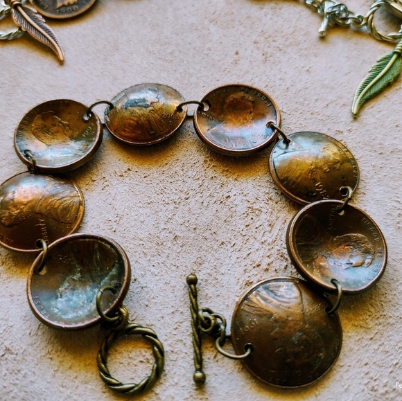 UNIQUE Domed Memorial Penny Toggle Bracelet Bangle - Picture 4 of 10